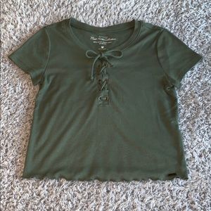 Hollister Cropped Tee